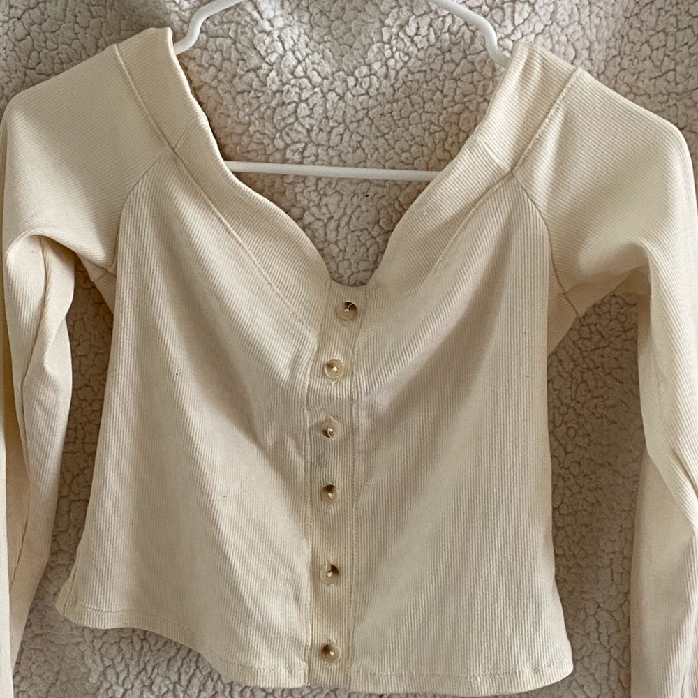 Abercrombie and Fitch off the shoulder crop